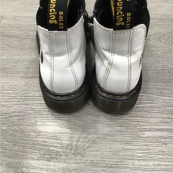 Dr. Martens Romario Chelsea Boots White Black Style 2976 J Little Girls Size 2 - Picture 6 of 8